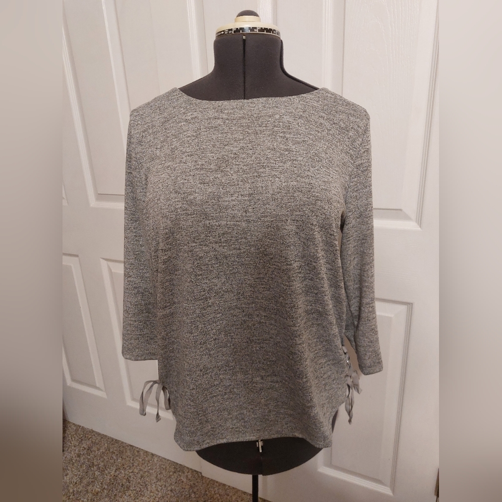 Gray Top that Ties on Side